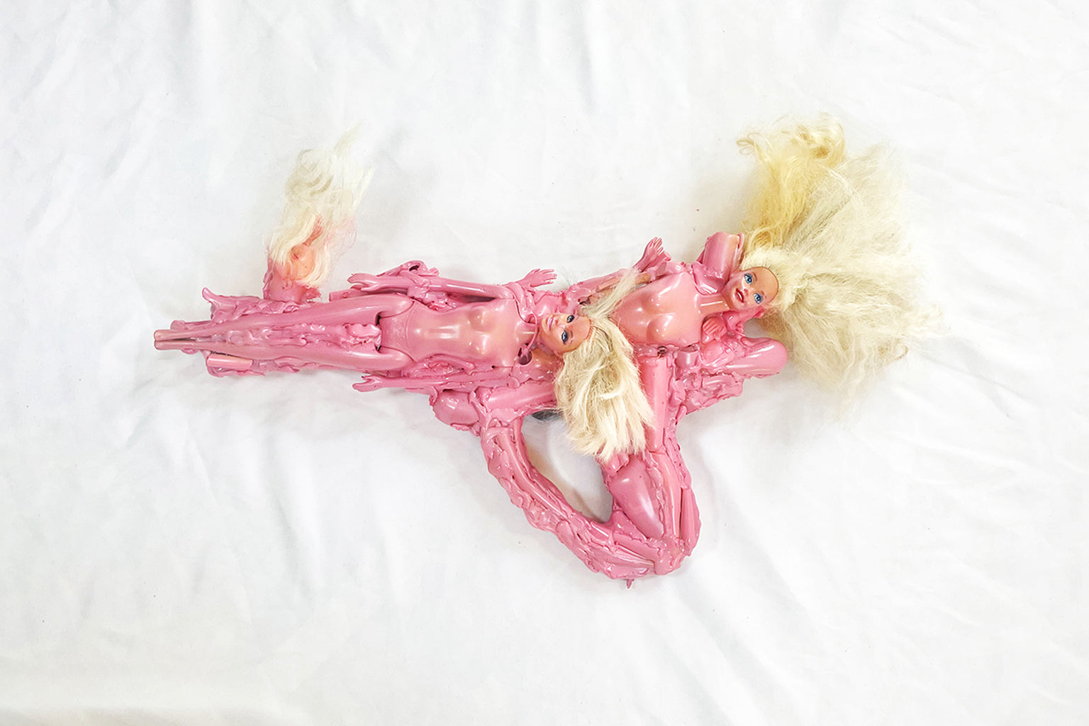 DOLLS RAY-GUN