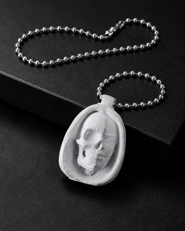 DOLLS SKULL HEAD NECKLACE (WHITE) — création SVHAINE ALVAREZ — vue 1