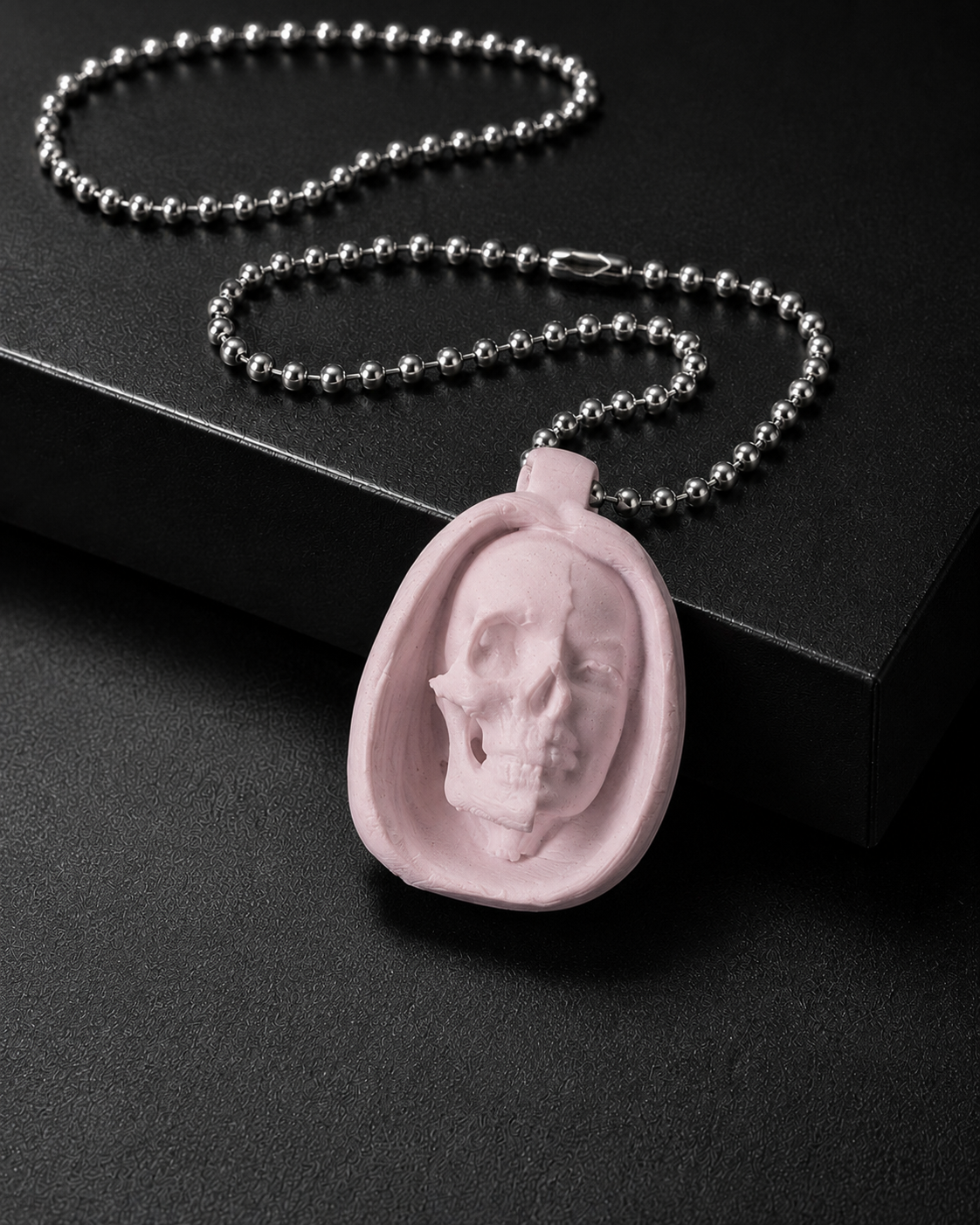 DOLLS SKULL HEAD NECKLACE (PINK)