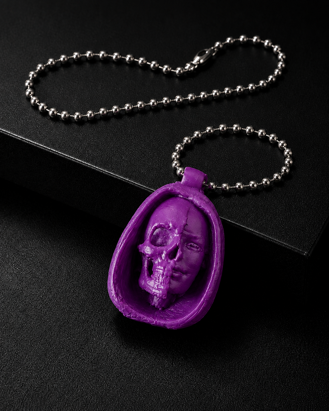 DOLLS SKULL HEAD NECKLACE (PURPLE)