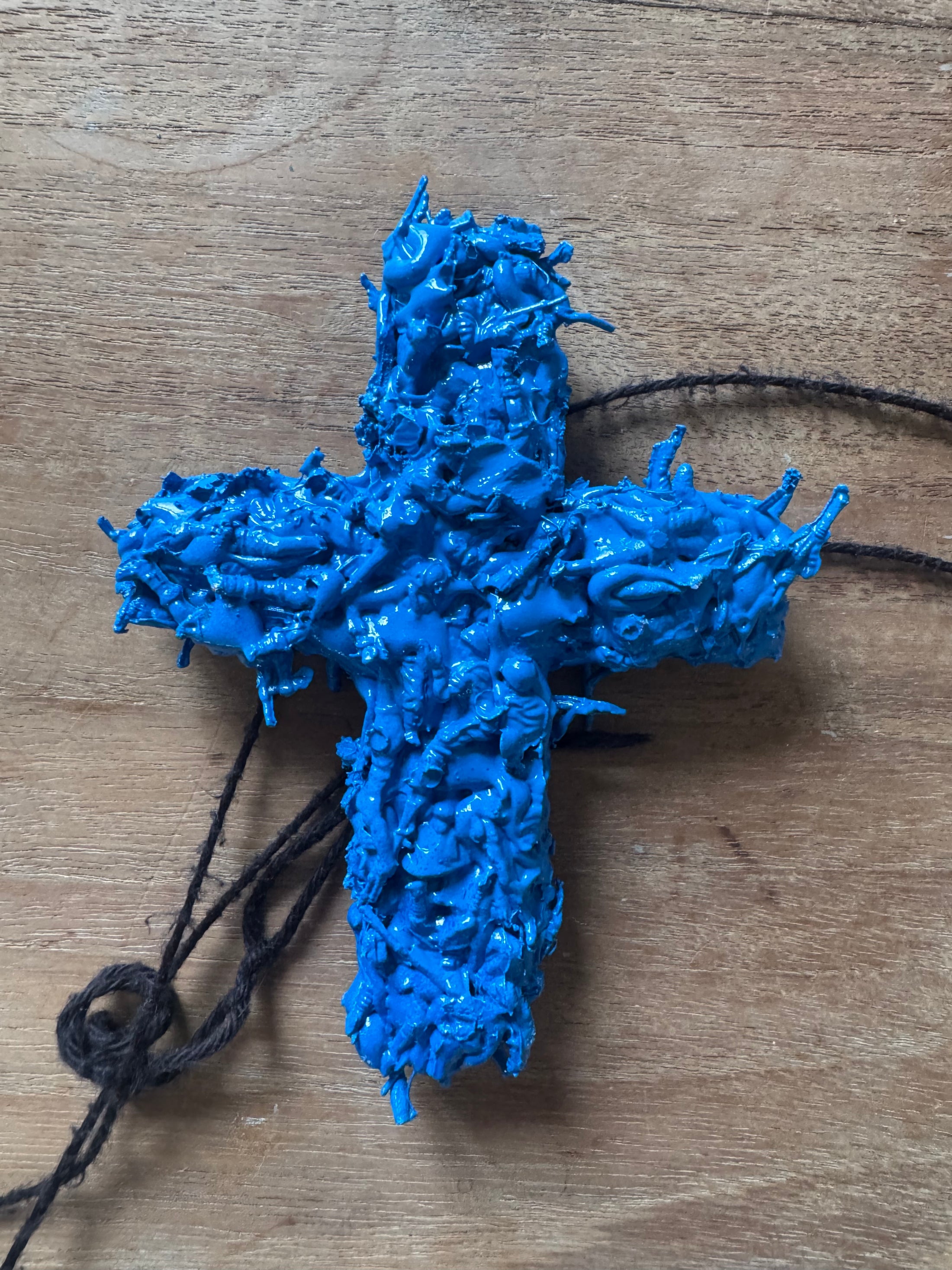 BLUE CROSSLACE
