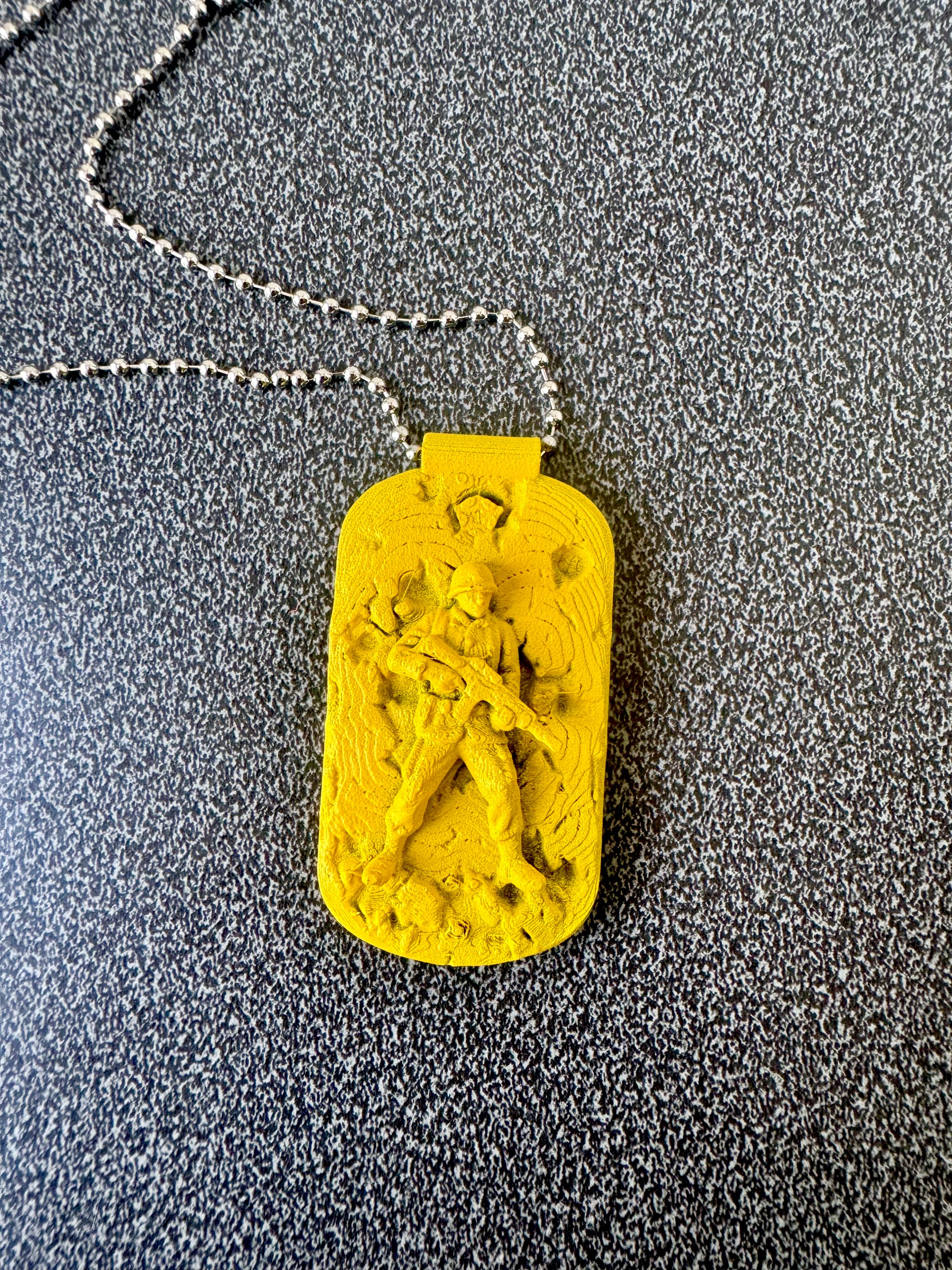SOLDIERS NECKLACE (YELLOW)
