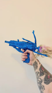 DOLLS PISTOL BLUE — animation